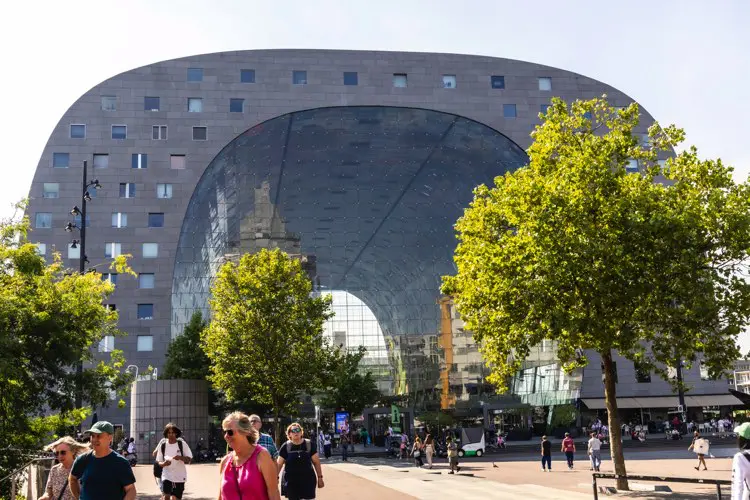 Markthal em dia de sol