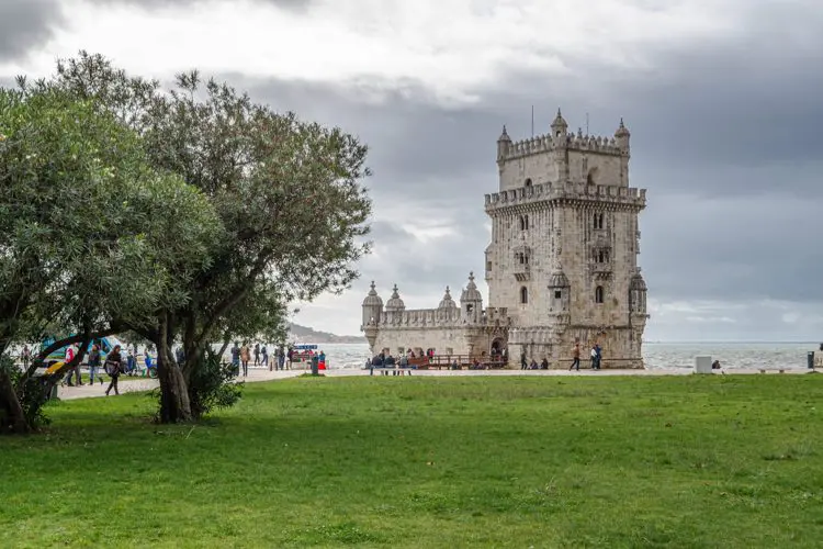 Torre de Belém em dia nublado