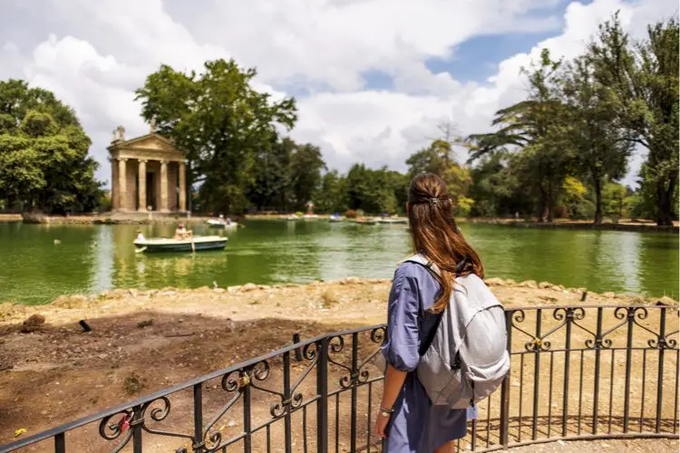 Galeria Borghese em dia nublado