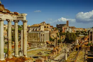 Fórum romano e Palatino, em dia de sol