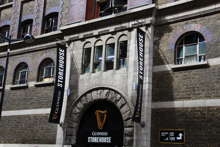 Guinness Storehouse vista de frente