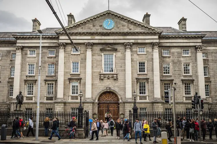 Trinity college e sua belíssima arquitetura