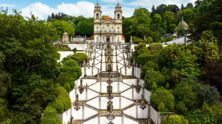 Braga é uma das cidades para fazer o bate e volta do Porto.