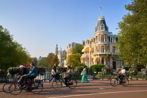 Ponte no Museumbrug em Amsterdam