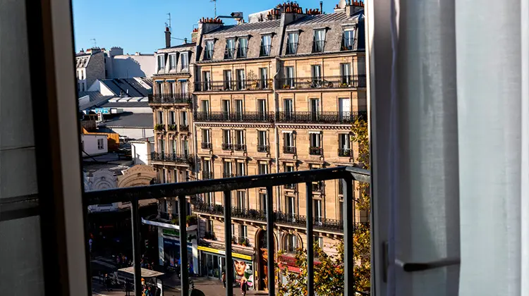 Jnaela de hospedagem em Paris
