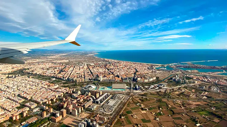 Voo aéreo sobre Valência, Espanha, Europa