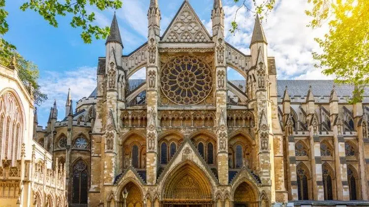 Entrada da Abadia de Westminster em Londres.