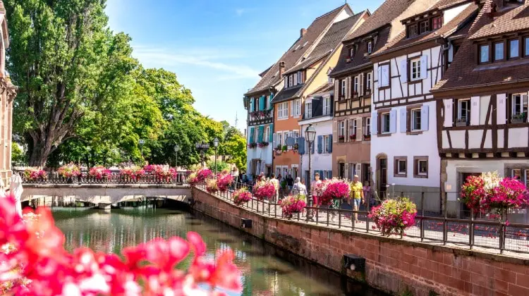 Alsácia é uma daquelas regiões da França que vale entrar no roteiro.