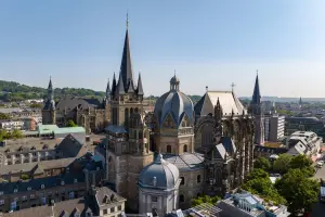 Aachen é uma dica de bate e volta de Colônia