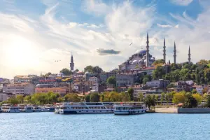 Istambul com vista para Mesquita Santa Sofia.
