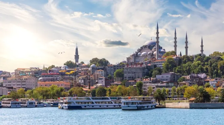 Istambul com vista para Mesquita Santa Sofia.