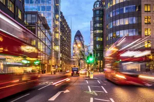 como economizar em londres