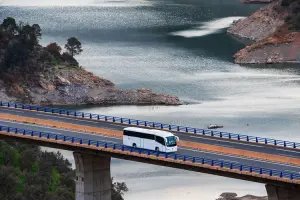 Ônibus em trajeto na Espanha