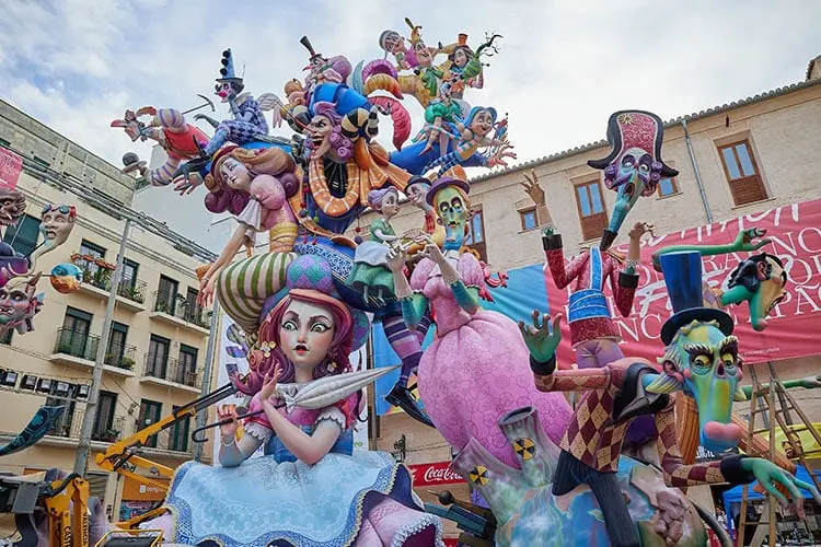 Desfila das Fallas
