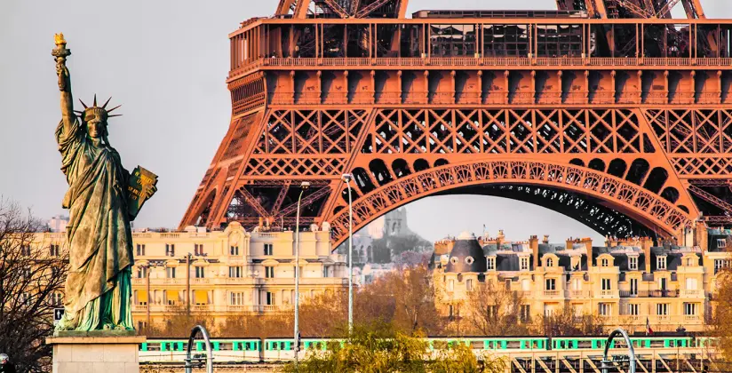 estatua da liberdade em paris