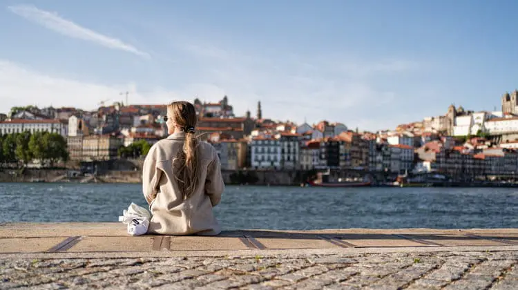 Turista na Europa com GTA Seguro Viagem Europa