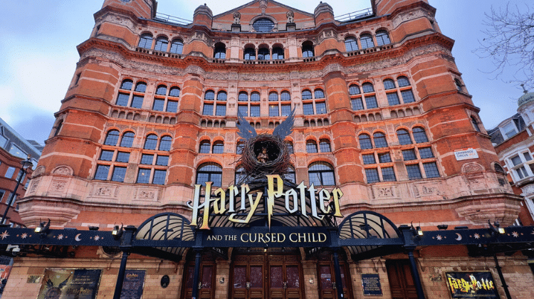 Fachada do Theatre Palace em Londres