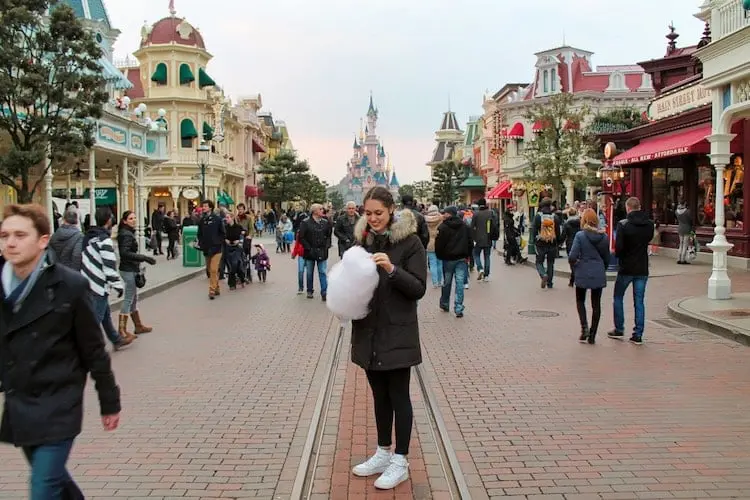 Hotéis na Euro Disney oferecem vários benefícios aos hóspedes.