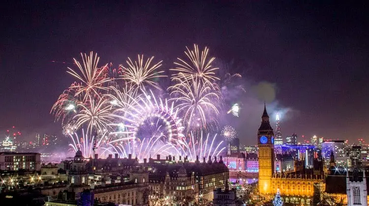 Show de fogos de artifícios em Londres
