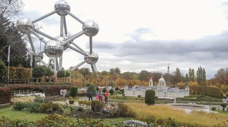 Mini-Europa, em Bruxelas, em dia nublado