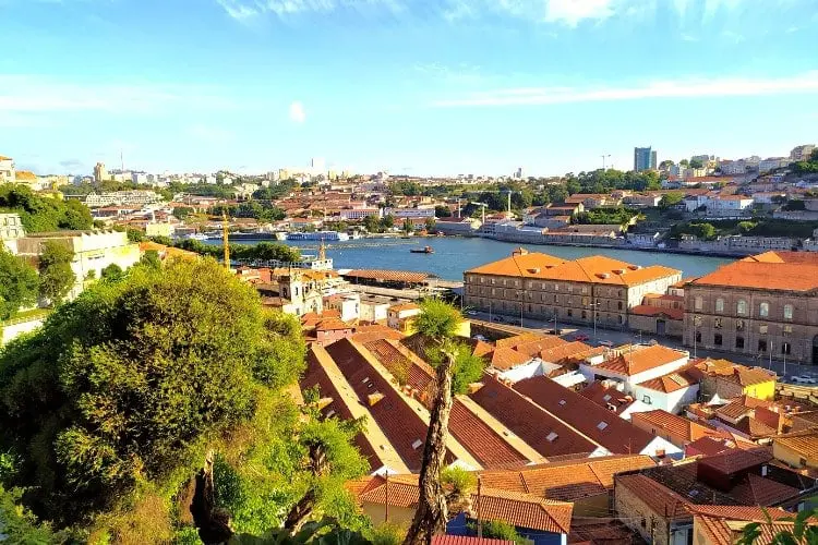 A vista do Rio Douro é um dos cartões postais de Portugal