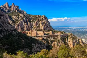 Vista das montanhas e monastério de Montserrat