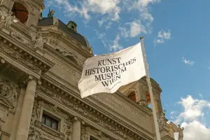 Bandeira de um dos mais famosos museus em Viena.