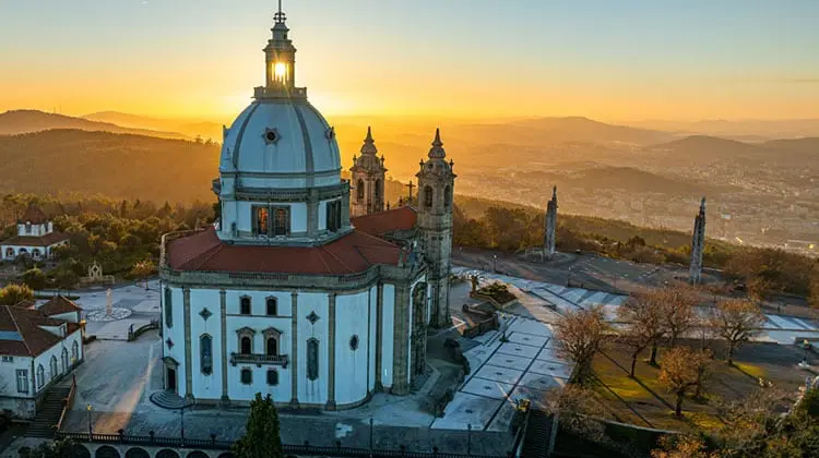 Santuário do Sameiro, com vista da cidade de Braga