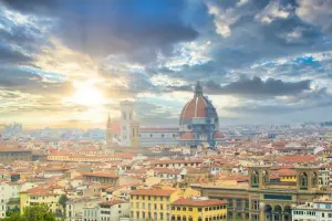 O Duomo de Florença ao pôr do sol