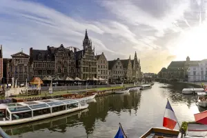 Margem do rio principal de Gent
