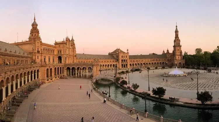 Praça de Espanha, em Sevilha