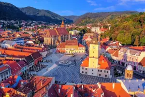 Visitar a cidade de Brasov deve estar na sua lista sobre o que fazer na Romênia.