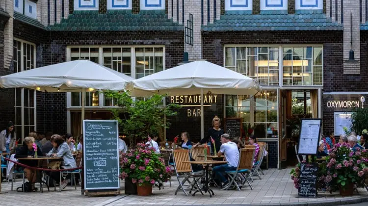 Área externa de restaurante em Munique