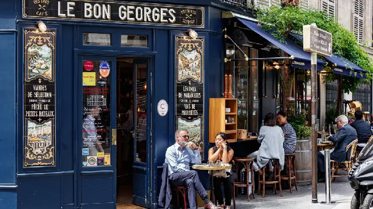 Fachada de restaurante onde comer em Paris
