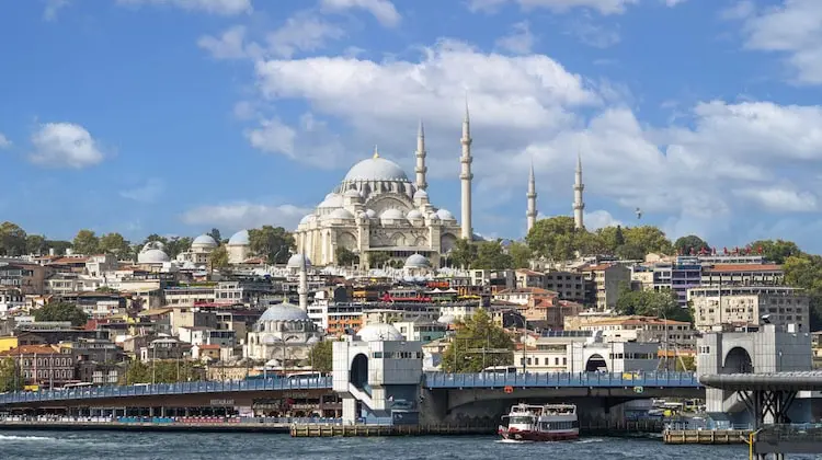 Mesquita Suleymaniye e Ponte Gálata, Istambul, Turquia