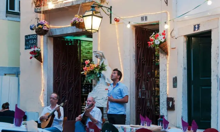 onde ouvir fado em lisboa