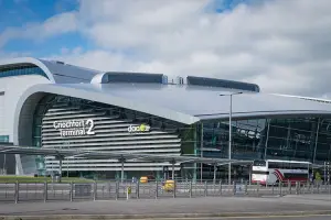 Aeroporto internacional, para onde deve comprar passagem aérea para Dublin