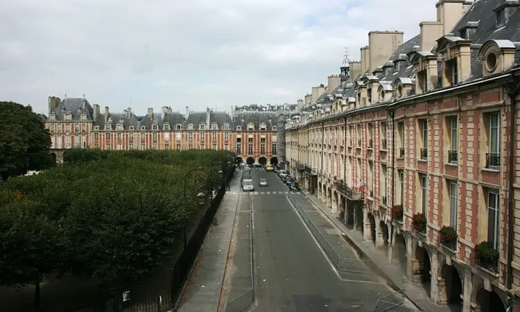 place des vosges predios