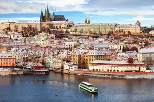 São muitos pontos turísticos da República Tcheca, não se prenda apenas a Praga.
