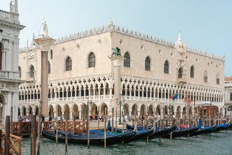 Palácio Ducal, um ponto turístico em Veneza.