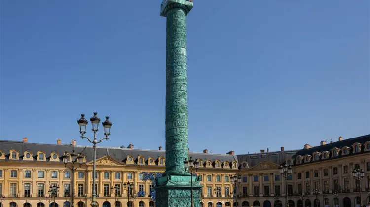 Place Vendôme, em Paris, é uma das mais emblemáticas de toda a Europa