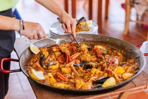 Paella, um dos pratos típicos da Espanha
