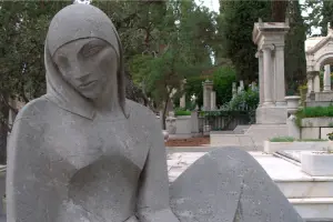 Escultura do Primeiro Cemitério de Atenas