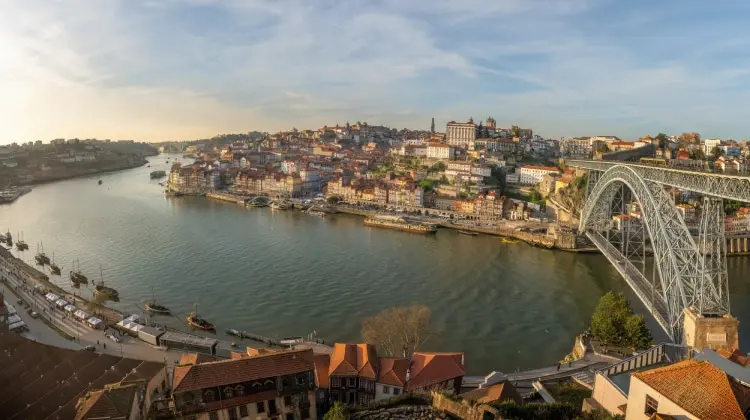 Vista panorâmica para a cidade do Porto Portugal