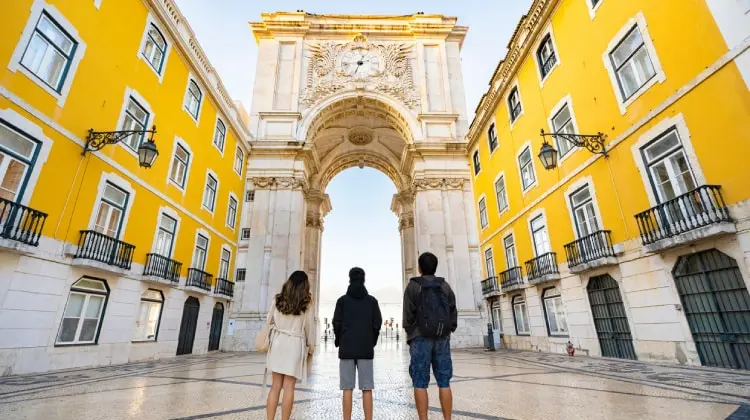 Quanto custa viajar para Portugal depende do estilo de viagem e do perfil do viajante.