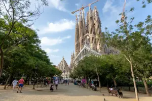 A Sagrada Família é um destino popular no roteiro em Barcelona.