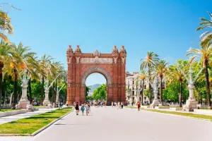 Arco do Triunfo de Barcelona, atração essencial para um roteiro Espanha