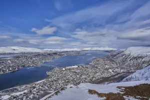 Tromsø, na Noruega, vista de cima