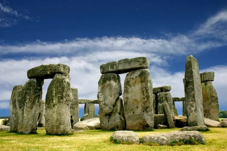 Stonehenge é uma parada obrigatória do roteiro Reino Unido