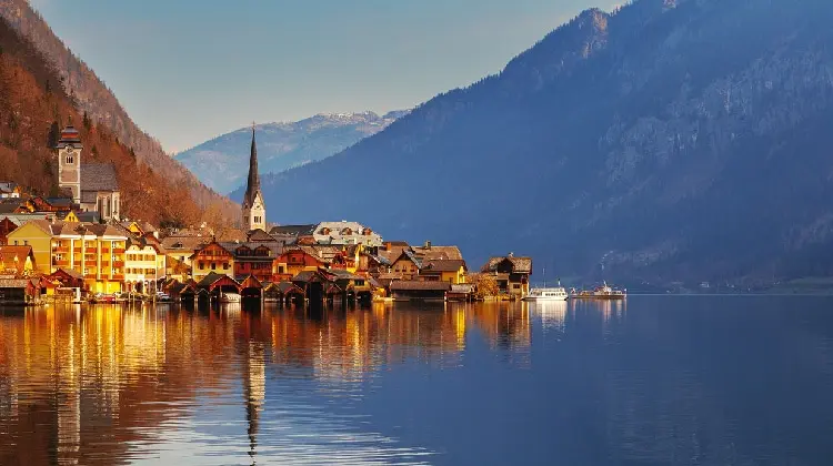 Vilarejo de Hallstatt, na Áustria